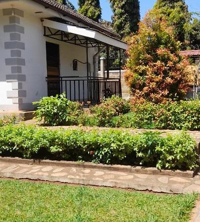 Aivilo Home Entebbe Exterior photo